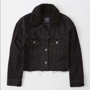 Abercrombie & Fitch Black Sherpa Collar Cropped Denim Jacket